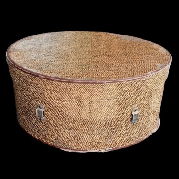 Vintage Brown Oval Tweed Hat Box - Picture 1 of 6